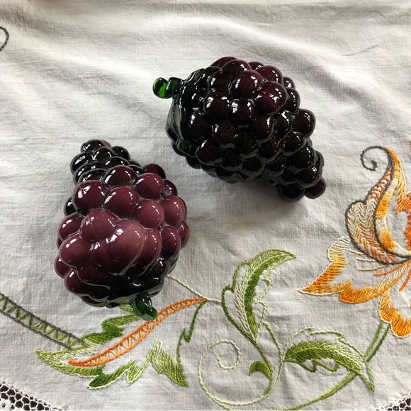 Vintage Set of Hand Blown Murano Style Art Glass Bunch of Grapes. Deep Amethyst - Picture 9 of 13